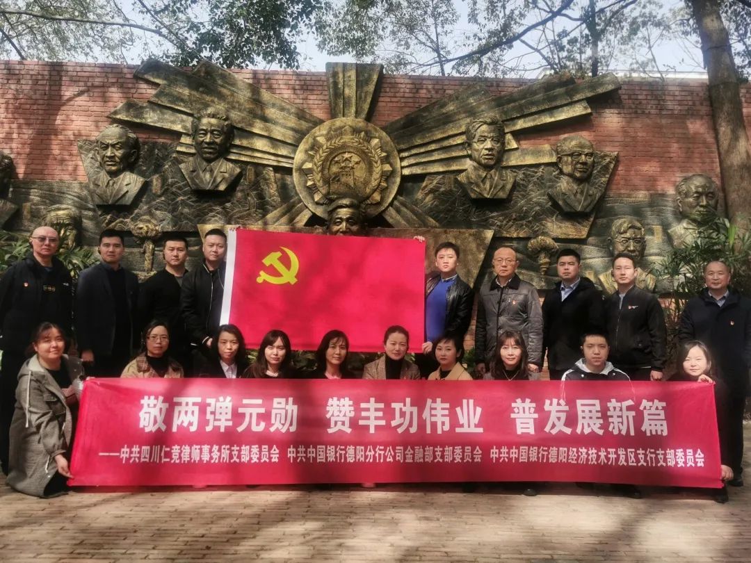 �ںܶ�ƽ���������� ���S���˲���ķǷ�Ů�� �������c������Ĉ�(ji��n)�g ԏ�����Ů�񡱵ĺ��x ��?y��n)��������?����������Ҳ�����ڰl(f��)��